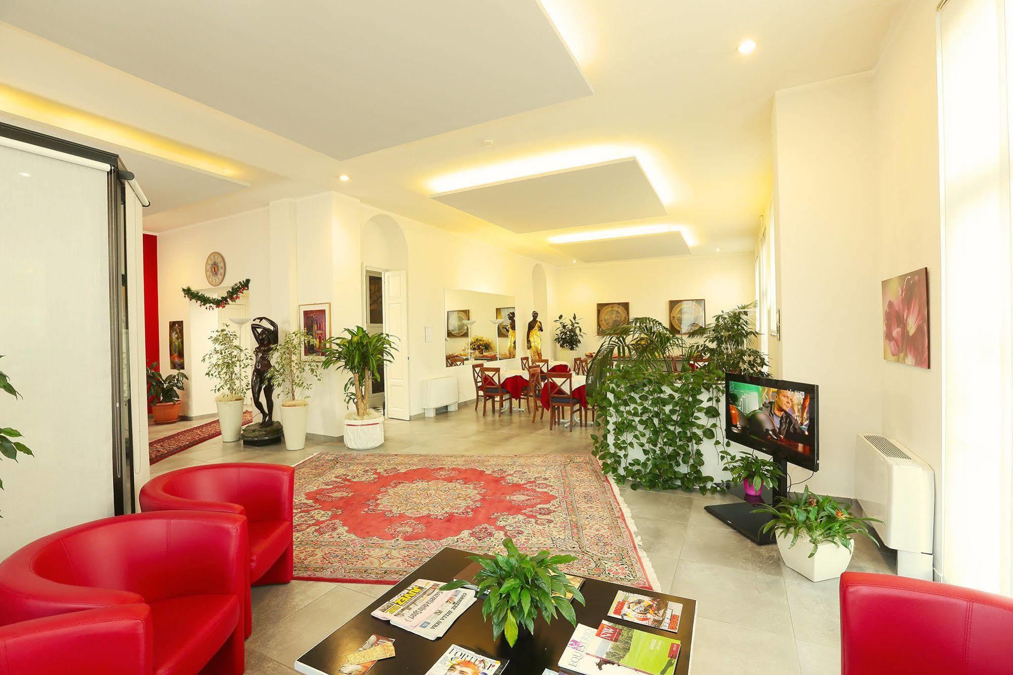 Hotel La Nuova Rotaia غالاّراتي المظهر الخارجي الصورة