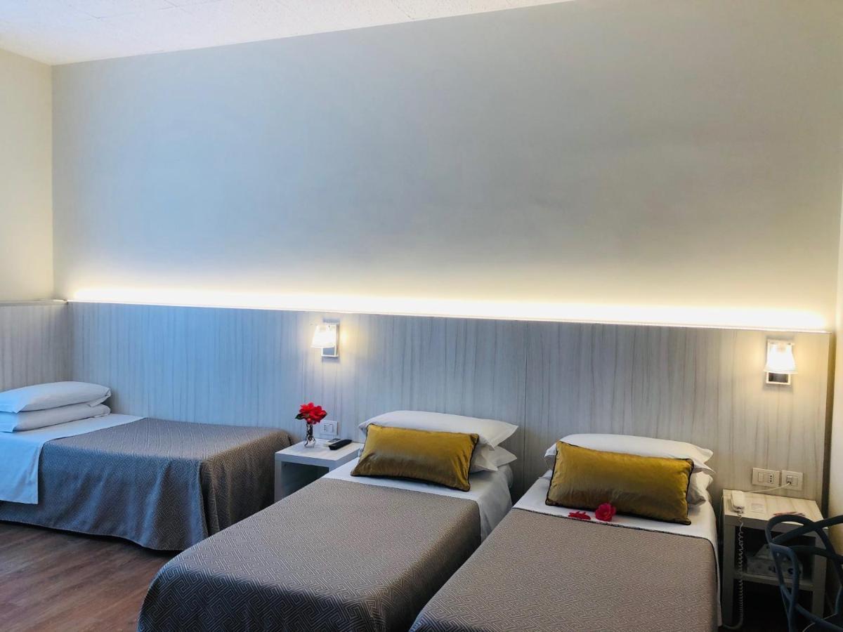 Hotel La Nuova Rotaia غالاّراتي المظهر الخارجي الصورة